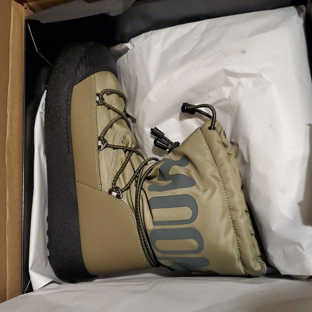 Moon Boot Men's Khaki and Black Snow Boots